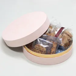 丸型かぶせ蓋付スイーツギフト用BOX(パイ・バウムクーヘン他)ピンク-Lサイズ