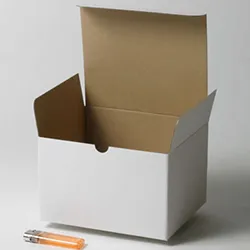 パソコンの部品や付属品などの保管に便利な大きさの箱