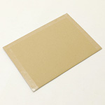 角折れ、潰れの防止に。封筒の補強や商品保護に便利な2つ折り板（両面茶・A4） 2
