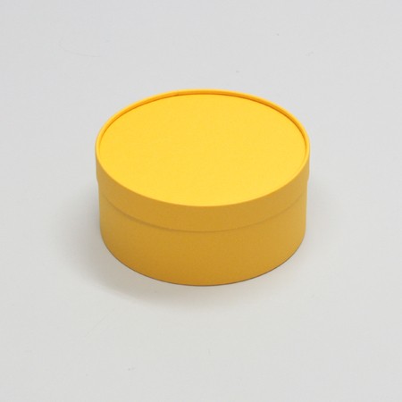 丸型かぶせ蓋付お菓子詰め合わせ箱(パイ・シュークリーム他)黄-Mサイズ-2