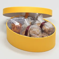 楕円型かぶせ蓋付焼き菓子詰め合わせボックス(フィナンシェ・エクレア他)黄-Lサイズ