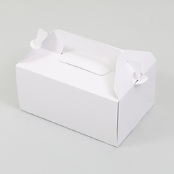カットケーキが3~4個入る、持ち手の付いたサイドオープン型テイクアウトBOX