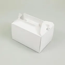 カットケーキが3～4個入る、持ち手の付いたテイクアウト用BOX（高さ110mm）