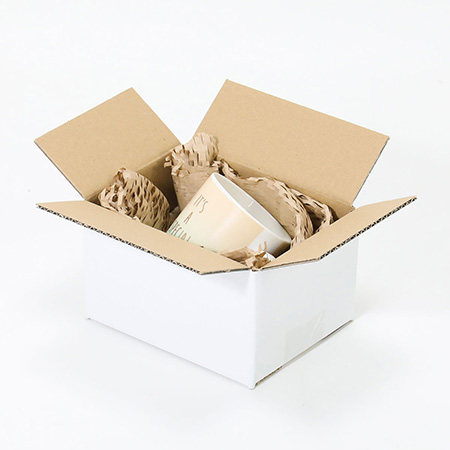 A6用紙・ハガキ対応|表面白色の小型ダンボール箱|通販商品 A6用紙・ハガキ対応|表面白色の小型ダンボール箱|通販商品