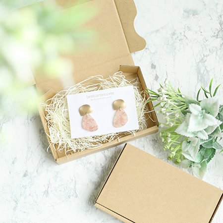 お買得✨130*130*30mmダンボール箱 440枚［厚さ3cm］送料無料 3辺合計46cmのギフト用小型ダンボール箱 | 宅配サイズ60(150×150