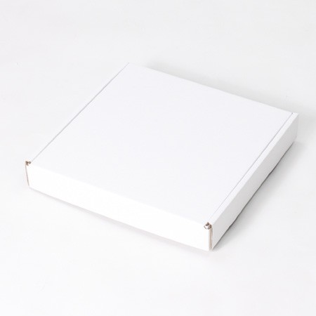 つなぎ（サロペット・オーバーオール）梱包用ダンボール箱 | 295×295×45mmでN式額縁タイプの箱