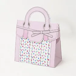可愛らしいピンク色のカラーに小花柄をカラフルにあしらったブランドバッグ風の箱