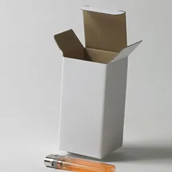 ヘアオイル梱包用ダンボール箱 | 55×55×110mmでB式底組タイプの箱