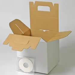 お正月のおせち料理宅配用に設計された高級志向の箱