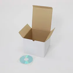 長さ、幅がほぼ同じサイズのダンボール箱