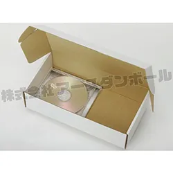 CDくらいの物を二つ並べて入れるのに丁度いい箱