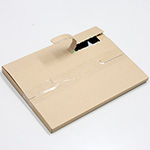 ジッパー付きで開封が簡単な厚み2cmのダンボール箱。定形外郵便(規格内)、クロネコDM便(ヤマトA4メール便)に対応 1