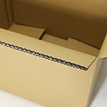国際郵便小包Bサイズの容量めいっぱいで送れる丈夫なダンボール箱 5