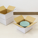 贈り物の梱包や商品の発送に便利な宅配50サイズ対応の白色ダンボール箱 3