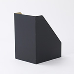 表面が黒色のシンプルなダンボール製ファイルボックス・収納スタンド。A4ファイル対応サイズ 3