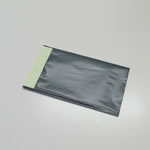 耐熱・防水、粘着テープ付きのメール便対応ビニール袋(B5サイズ) 1