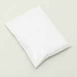 宅配便で送れる。封かんテープ付きの防水ビニール袋（A4サイズ・白） 4