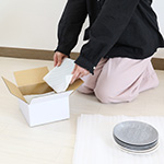 まとめ買い特価。贈り物の梱包・発送に便利な宅配50サイズ対応の白色ダンボール箱 4