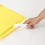 通販の商品発送に便利。B4サイズが入る黄色いクッション封筒 3