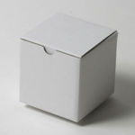 各辺10ｃｍの完全キューブ型の段ボール箱 1