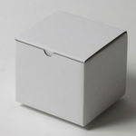 スマートリモコン梱包用ダンボール箱 | 120×110×100mmでB式底組タイプの箱 1