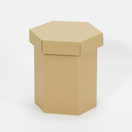 六角形のダンボール製スツール（子供用）
