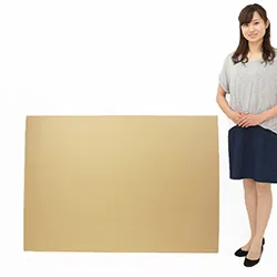 厚さ8mmの段ボールシート(板ダンボール)。展示会や文化祭などの資材にもオススメのA0サイズ
